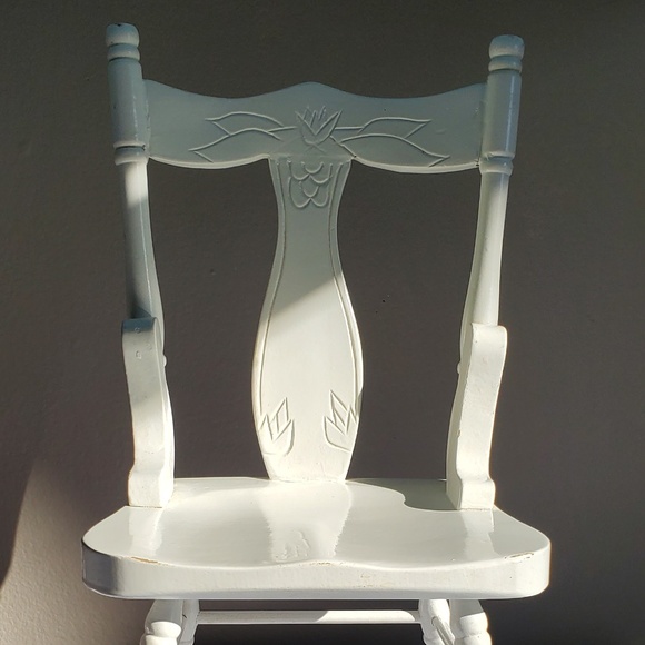 Vintage carved wooden doll chair, fair condition - Picture 2 of 8